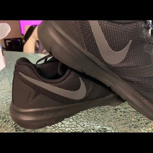 Nike black  - men sport shoes